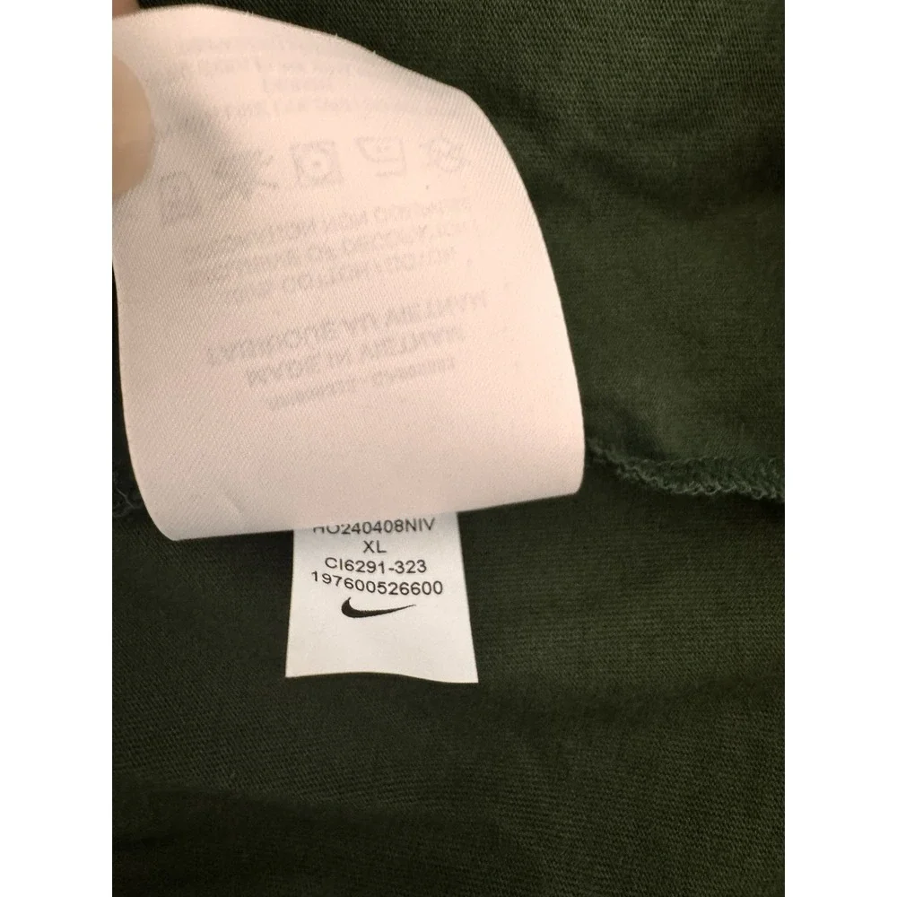 The Nike Tee Men's Size XL Long Sleeve Green Swoosh Logo‎ Regular Fit Crew Neck